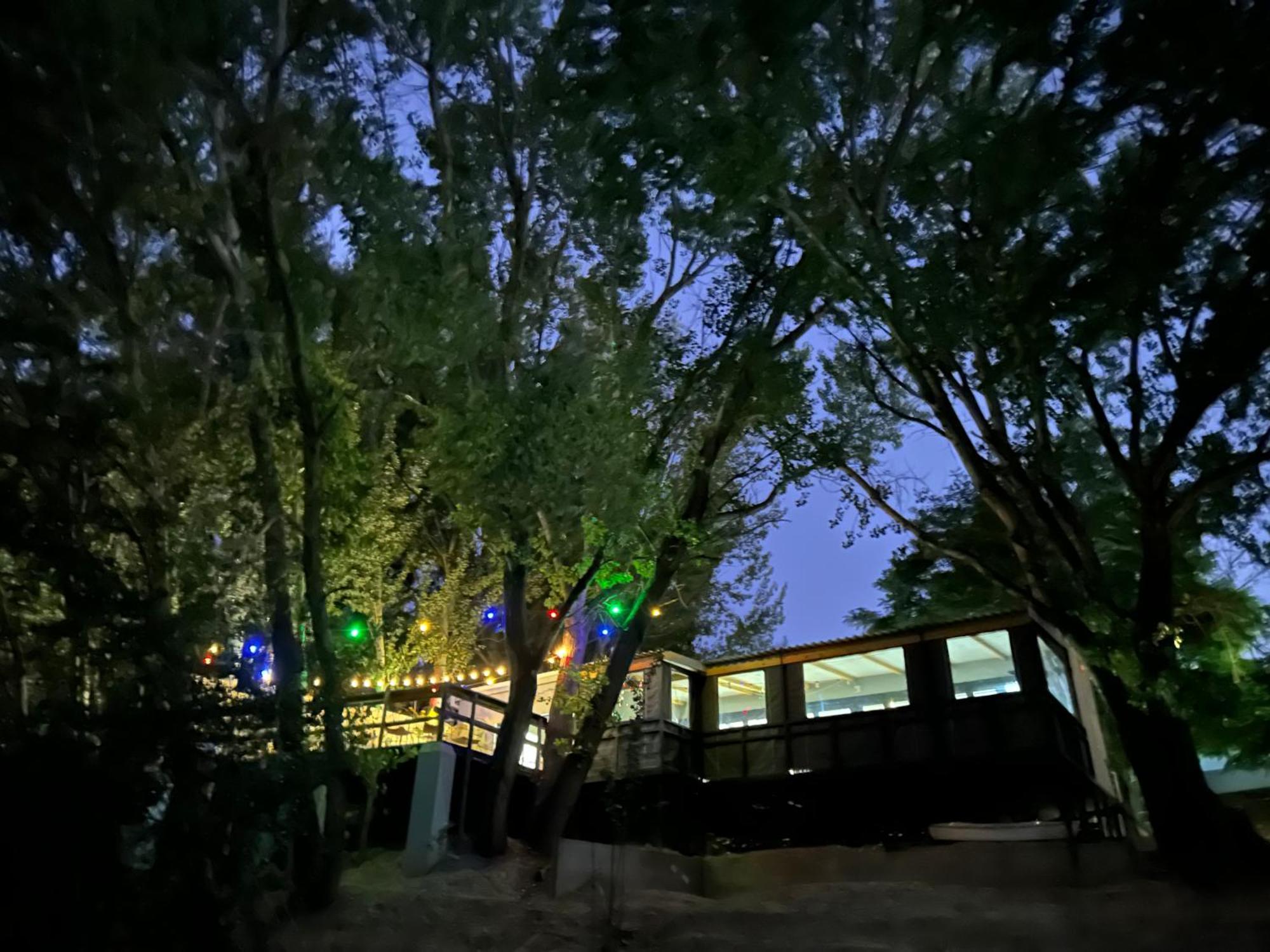 At The River Guest House ครูนชตัด ภายนอก รูปภาพ